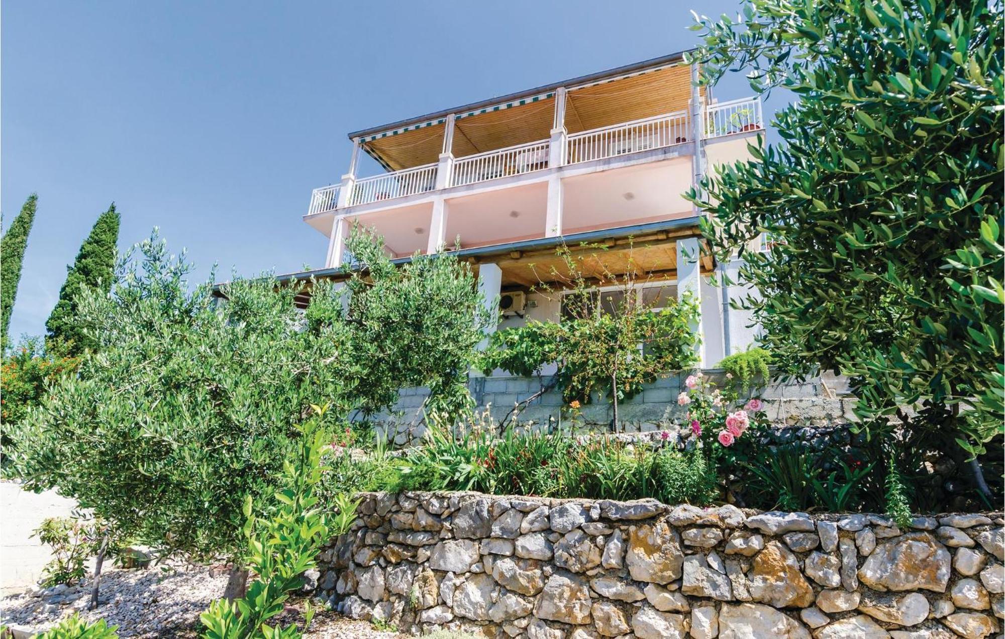 3 Bedroom Beautiful Apartment In Orasac Exterior photo
